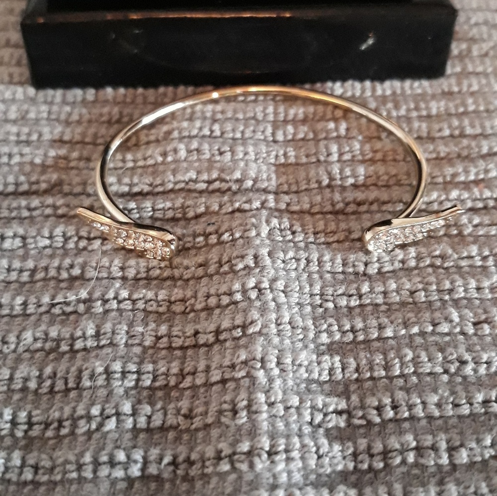 Victoria's secret angel wing bracelet